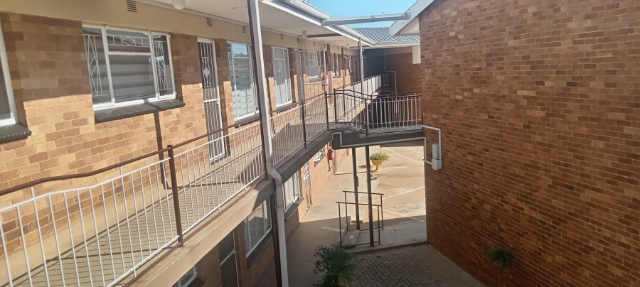 2 Bedroom Property for Sale in Adamayview North West